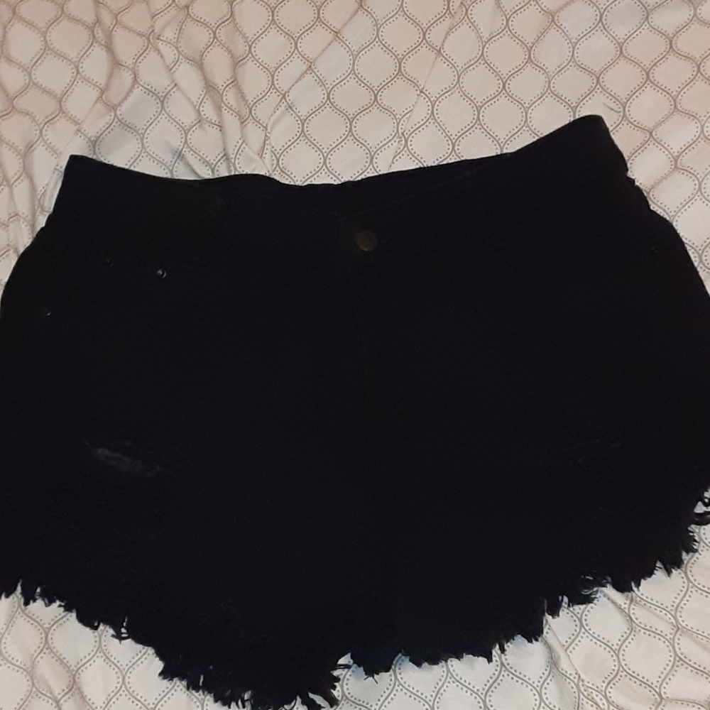 Black jean shorts!